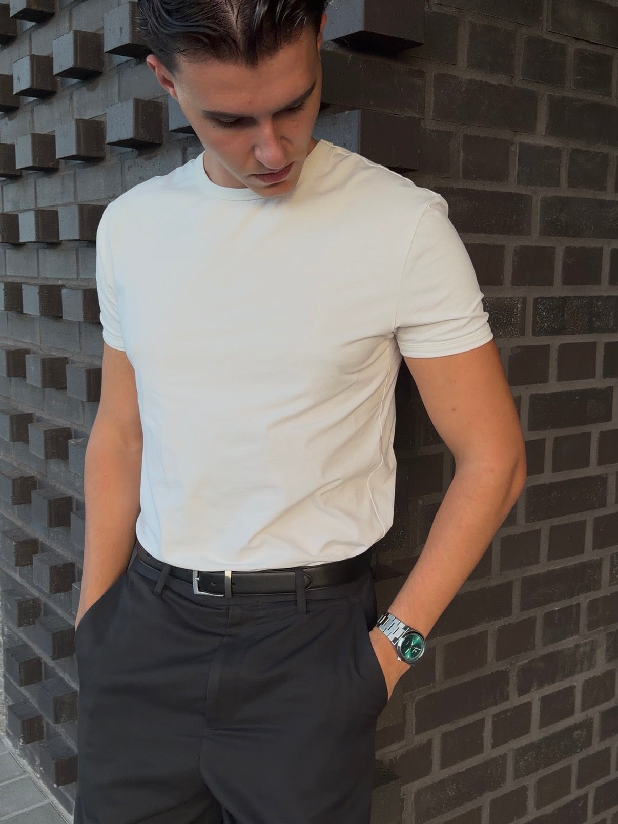 SLIM FIT T-SHIRT - PRE-ORDER